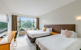 Boulevard Hotel Newmarket 3*